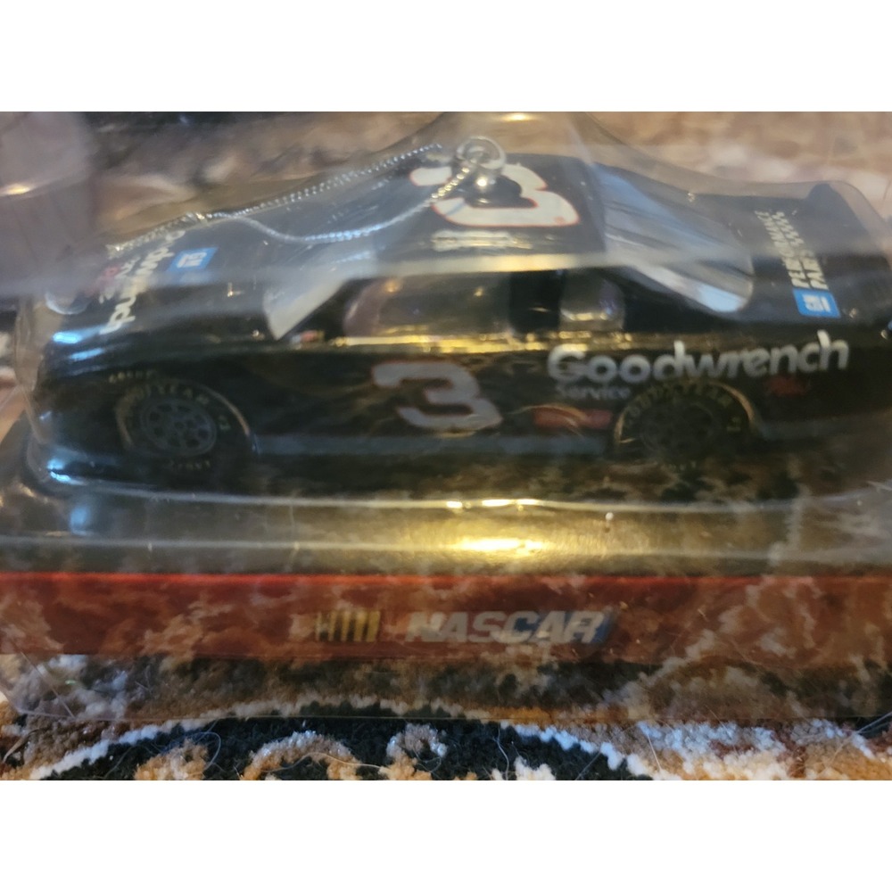 Dale Earnhardt‎ Sr. #3 NASCAR GLASS Ornament  Goodwrench Black  2004 - Picture 5 of 6